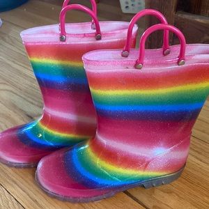 Rain boots. Maybe worn 3 times .